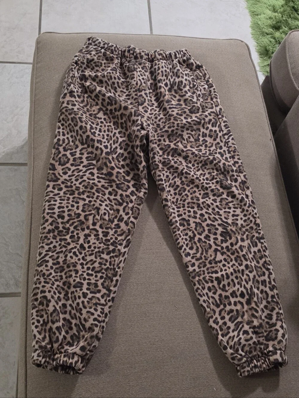 GAP Leopard Sweatpants NWOT. XSP...cropped Length